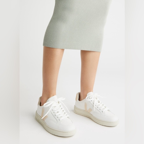 Veja | Women's V12 White | Beige Sneakers - Picture 2 of 6